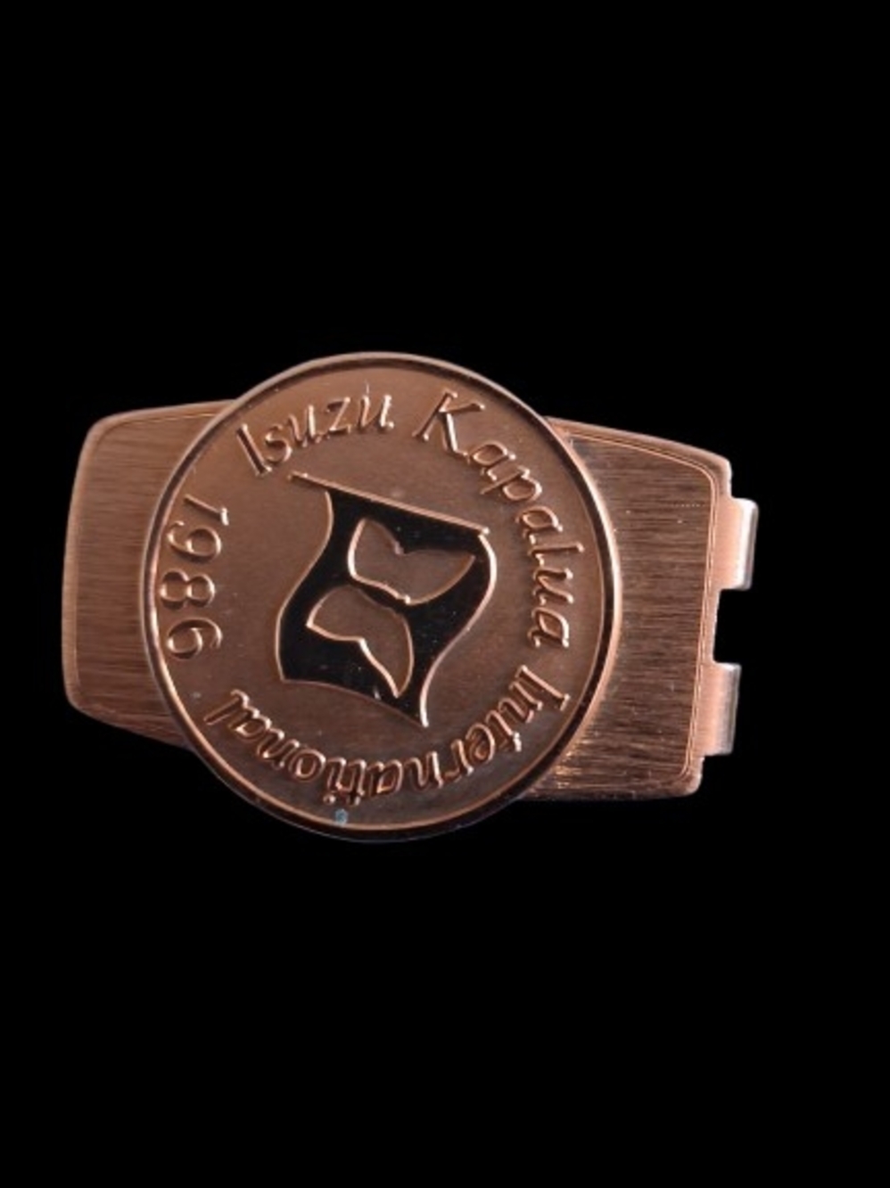 VtG New 1986 Isuzu Kapalua International Golf Money Clip - Pat. 3049772 A